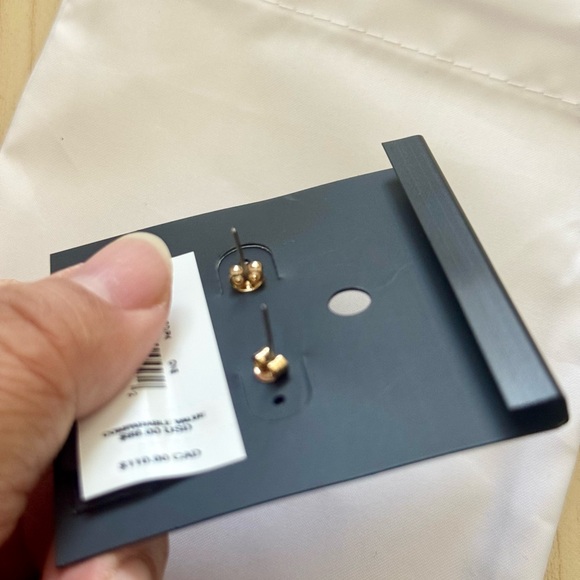 NWT Coach Pavé Heart Stud Earrings with dust bag - Picture 4 of 8